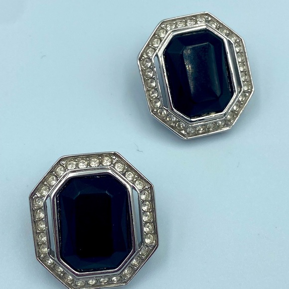 Black & Silver Costume Jewelry Earrings - Picture 3 of 3